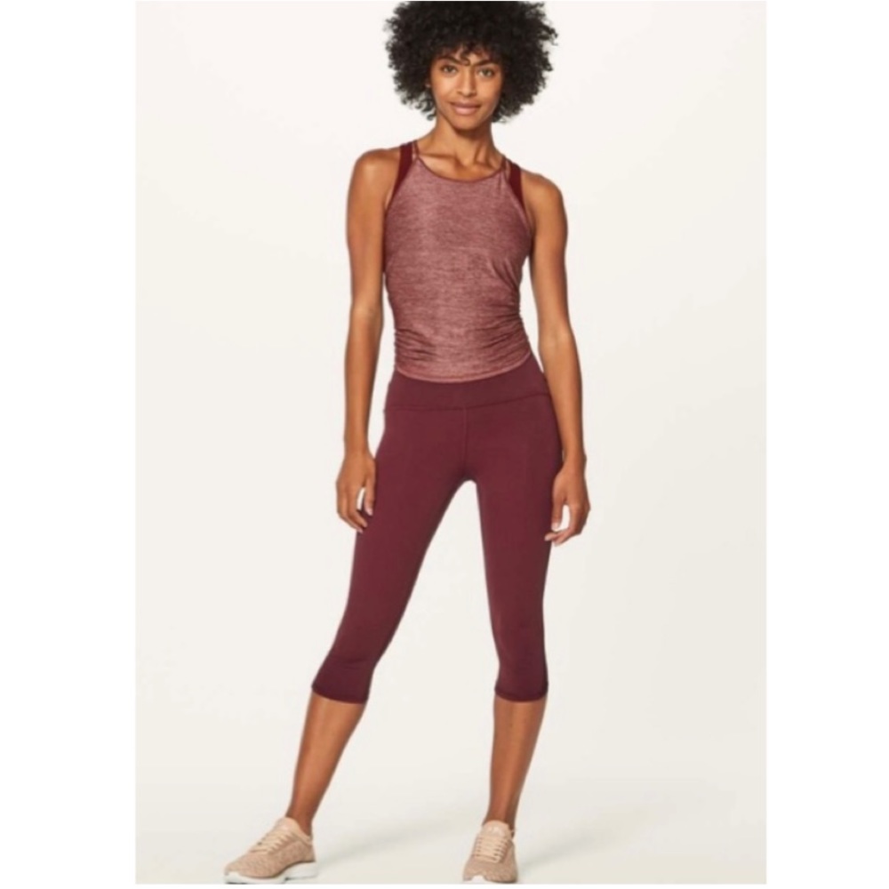 Like new Lululemon dark burgundy cropped leggings